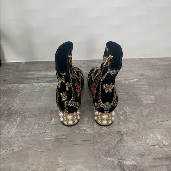 Russell and Bromley heeled ankle boots - Picture 8 of 10